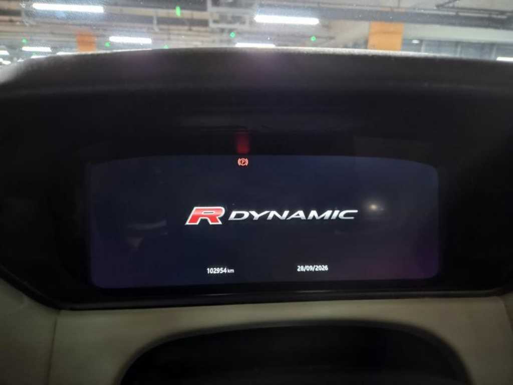 랜드로버 레인지로버 벨라 2.0 D240 R-다이나믹 SE 사진 18