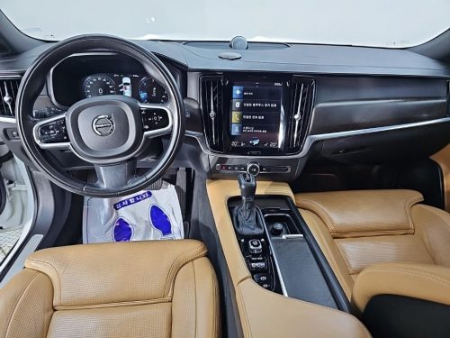 볼보 V90 크로스컨트리 D5 AWD 사진 5