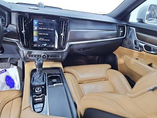 볼보 V90 크로스컨트리 D5 AWD 사진 10