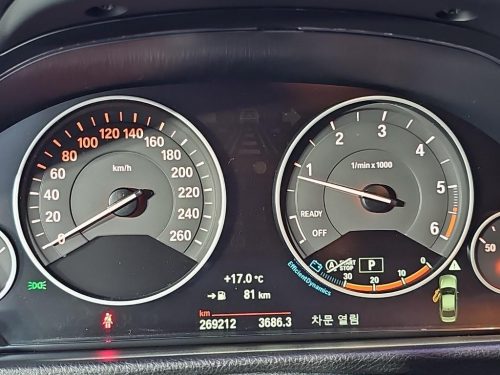 BMW 3시리즈 (F30) 320d 사진 모두보기