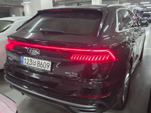 아우디 Q8 45 TDI 콰트로 프리미엄 사진 4