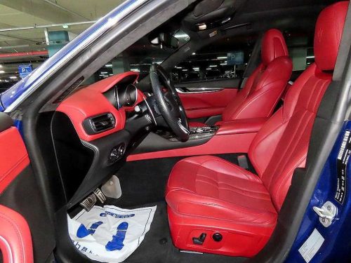 마세라티 르반떼 3.0 AWD 사진 2
