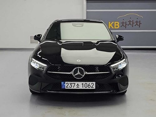 벤츠 A클래스 W177 A220 세단 사진 2