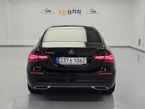 벤츠 A클래스 W177 A220 세단 사진 3
