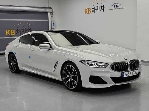 BMW 8시리즈 (G15) 840d xDrive M 스포츠 그란쿠페 사진 모두보기