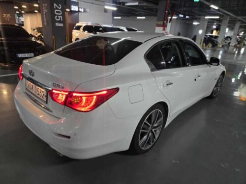 인피니티 Q50 3.5 하이브리드 사진 3