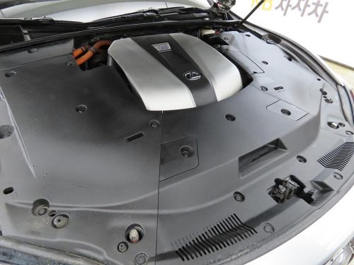 렉서스 LS500h 3.5 플래티넘 AWD 사진 19