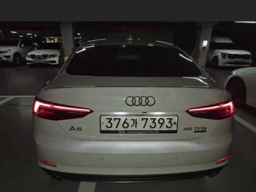 아우디 A5 (F5) 45 TFSI 콰트로 프리미엄 스포트백 사진 2