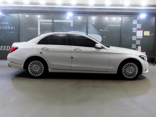 벤츠 C클래스 W205 C220 블루텍 아방가르드 사진 3