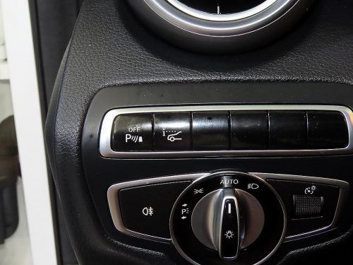 벤츠 C클래스 W205 C220 블루텍 아방가르드 사진 모두보기