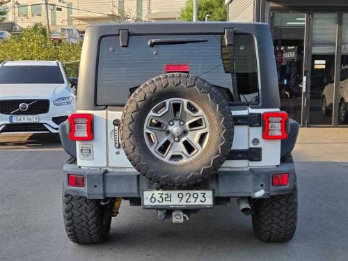 지프 랭글러 2.8 루비콘 4DR 사진 3