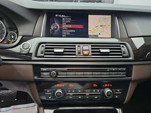 BMW 5시리즈 (F10) 528i xDrive M에어로다이나믹스페셜에디션 사진 10