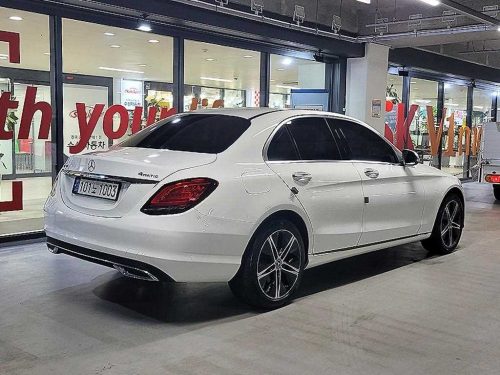 벤츠 C클래스 W205 C220 d 4MATIC 사진 4