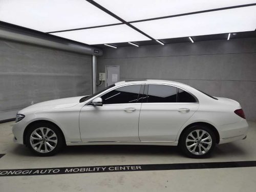 벤츠 E-클래스 W213 E220d 4MATIC 익스클루시브 사진 4