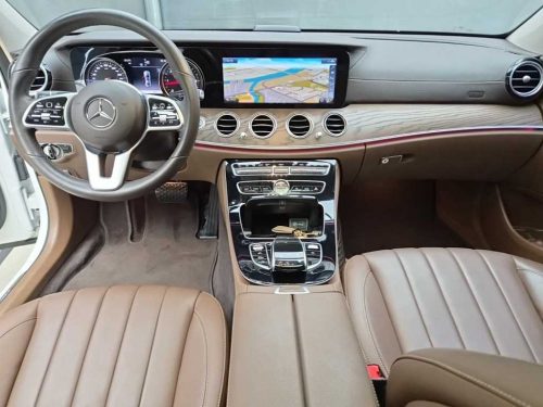 벤츠 E-클래스 W213 E220d 4MATIC 익스클루시브 사진 모두보기