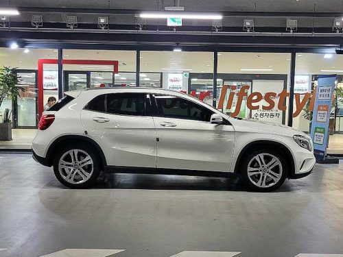 벤츠 GLA클래스 X156 GLA200 CDI 사진 3