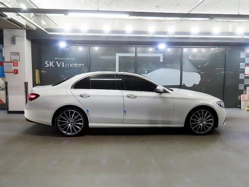 벤츠 E-클래스 W213 E350 4MATIC AMG LINE 사진 3