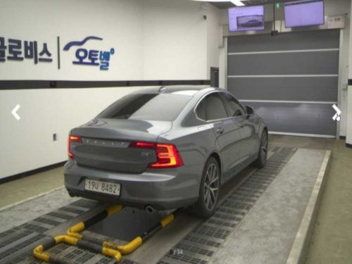볼보 S90 D5 AWD 인스크립션 사진 3