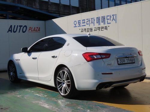 마세라티 기블리 3.0S Q4 그란루쏘 사진 3