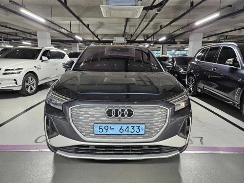 아우디 Q4 e-트론 40 프리미엄