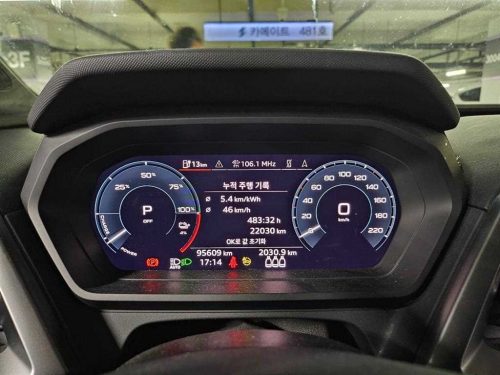 아우디 Q4 e-트론 40 프리미엄 사진 5