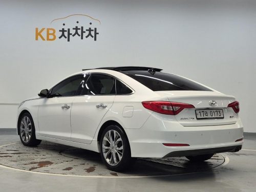 현대 LF 쏘나타 1.7 E-VGT 스마트 사진 2
