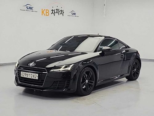 아우디 TT (8S) 쿠페 45 TFSI 콰트로
