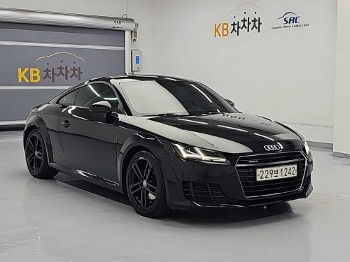 아우디 TT (8S) 쿠페 45 TFSI 콰트로 사진 4