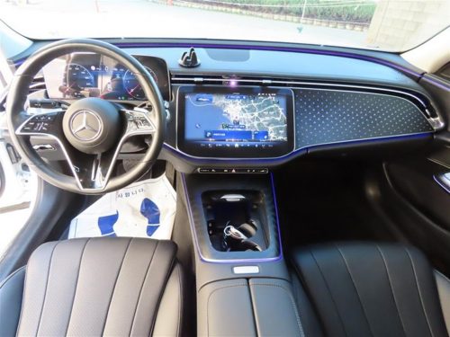 벤츠 E-클래스 W214 E220d 4MATIC 사진 9