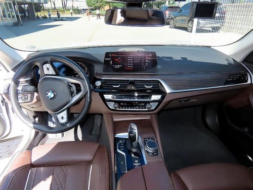 BMW 5시리즈 (G30) 520d 럭셔리 플러스 사진 모두보기