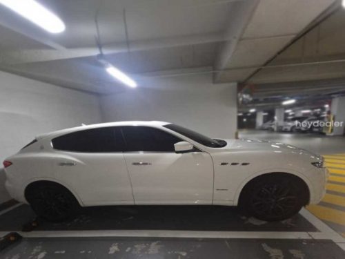 마세라티 르반떼 3.0 AWD 사진 7