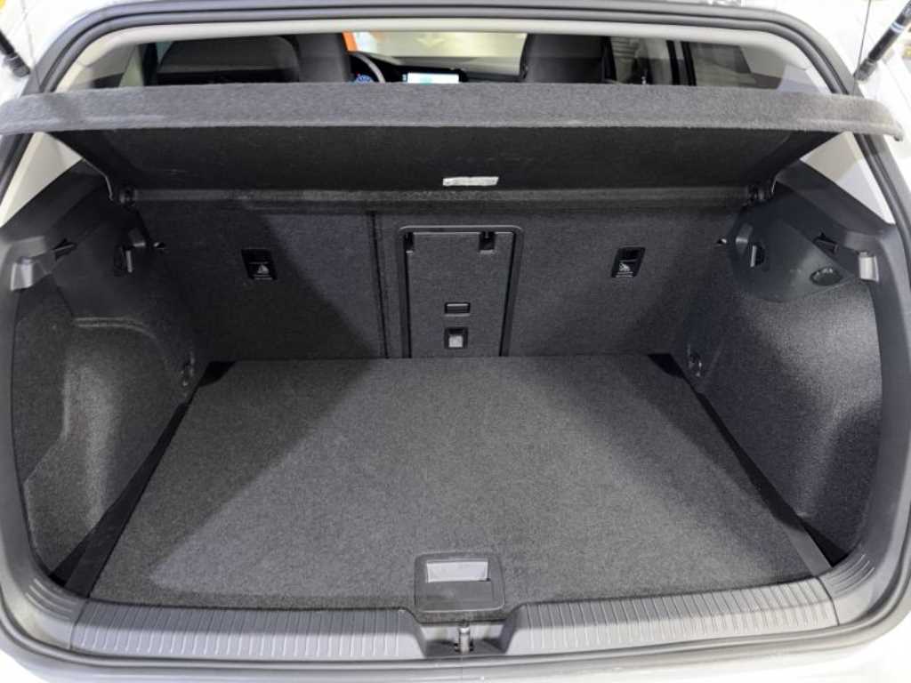 폭스바겐 골프 8세대 2.0 TDI 프레스티지 사진 18