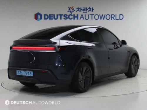 테슬라 모델 Y 프리미엄 RWD 사진 2