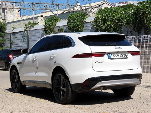재규어 F-PACE D200 SE 사진 3