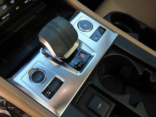 재규어 F-PACE D200 SE 사진 10