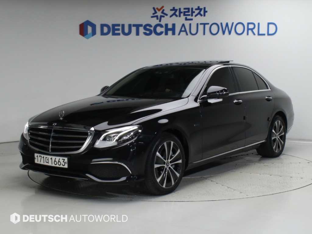 벤츠 E-클래스 W213 E300e 익스클루시브