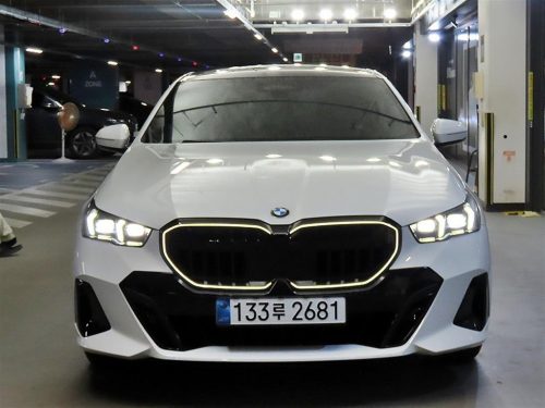 BMW 5시리즈 (G60) 520i 사진 2