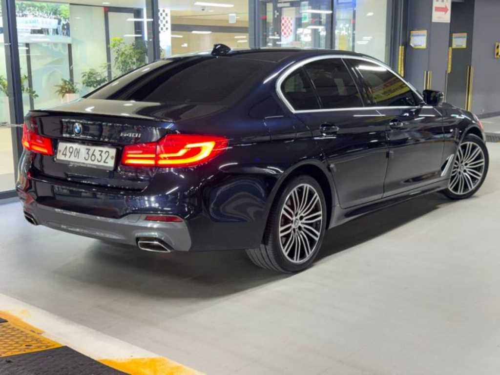 BMW 5시리즈 (G30) 540i xDrive M 스포츠 플러스 사진 4
