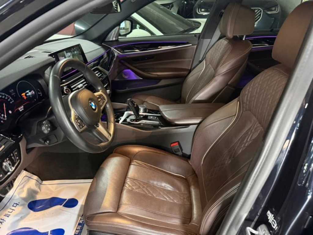 BMW 5시리즈 (G30) 540i xDrive M 스포츠 플러스 사진 6