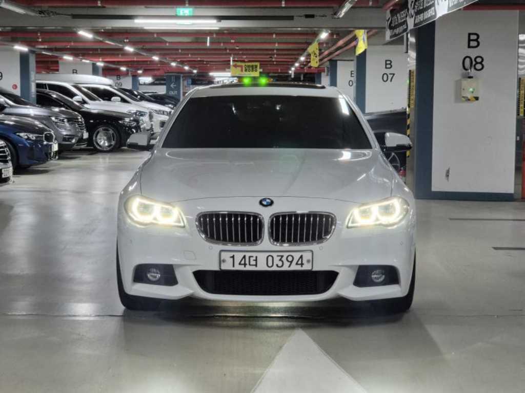 BMW 5시리즈 (F10) 520d xDrive M 에어로다이나믹 사진 1