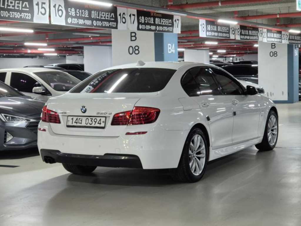 BMW 5시리즈 (F10) 520d xDrive M 에어로다이나믹 사진 3