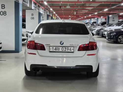 BMW 5시리즈 (F10) 520d xDrive M 에어로다이나믹 사진 4