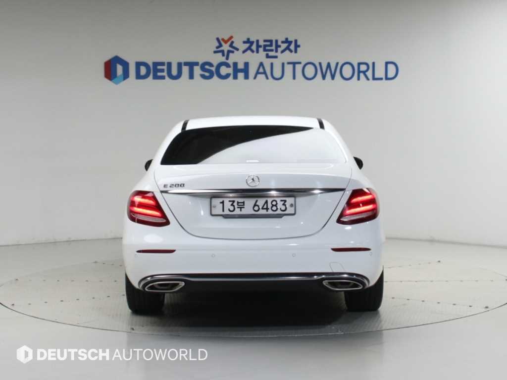 벤츠 E-클래스 W213 E200 아방가르드 사진 4