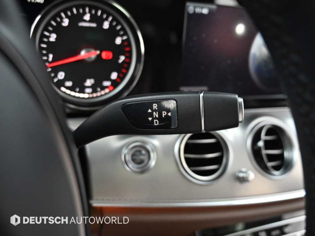 벤츠 E-클래스 W213 E200 아방가르드 사진 9