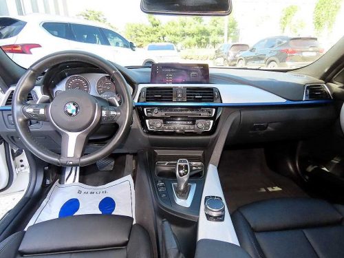 BMW 3시리즈 (F30) 320i M 스포츠 사진 모두보기
