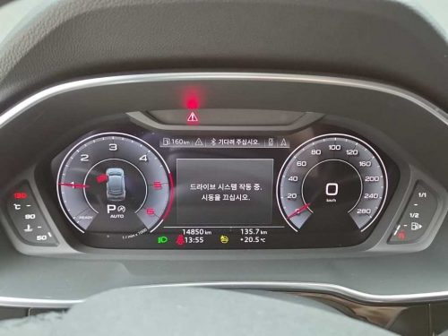 아우디 Q3 (F3) 35 TDI 사진 8