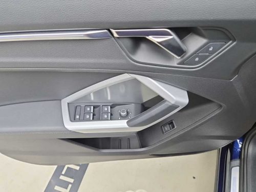 아우디 Q3 (F3) 35 TDI 사진 11