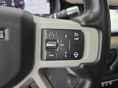 랜드로버 디펜더 (L663) D240 SE 사진 18