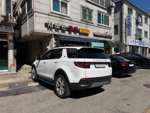 랜드로버 디스커버리 스포츠 2세대 P250 SE 사진 4