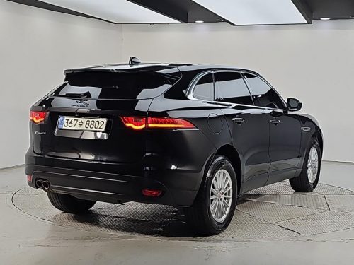 재규어 F-PACE 20d 프레스티지 사진 모두보기